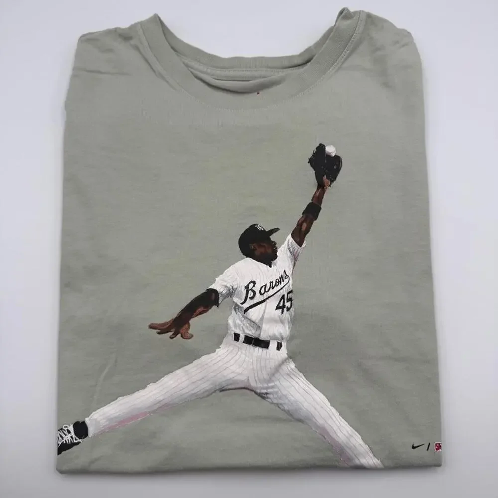 ordan Jumpman Birmingham Barons Baseball Shirt Mens Large Graphic (small stain)